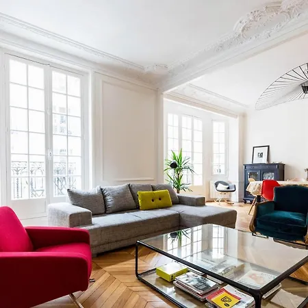 Apartment Contemporary Meets Classic By The Catacombes *